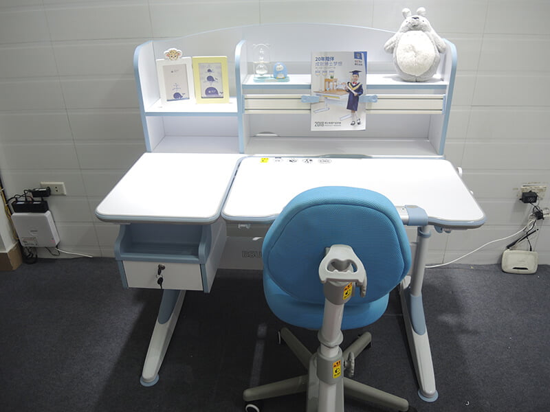 Ghế chống gù tốt và an toàn cho trẻ 3 ban hoc thong minh 6