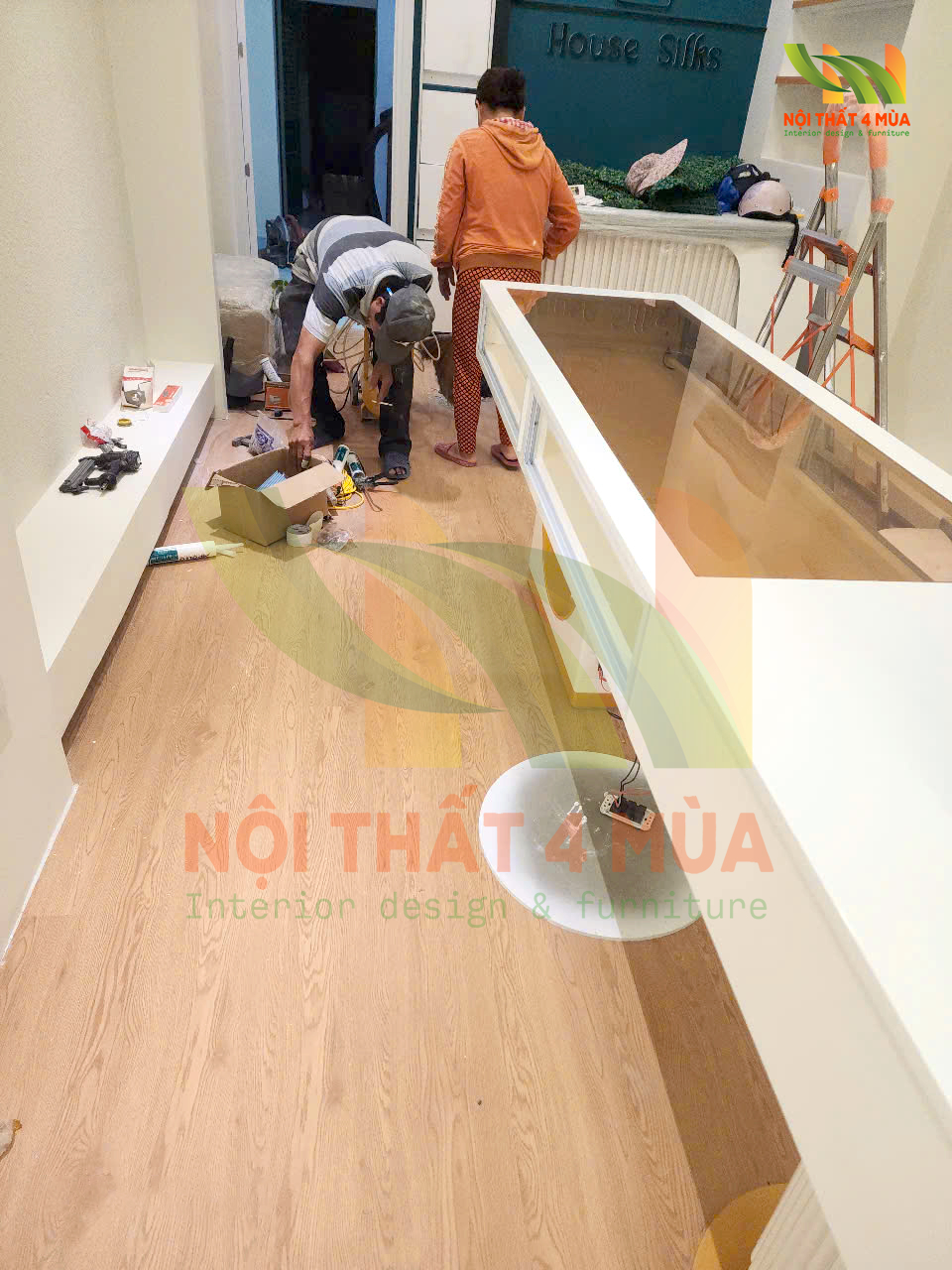 thi công cửa hàng áo dài