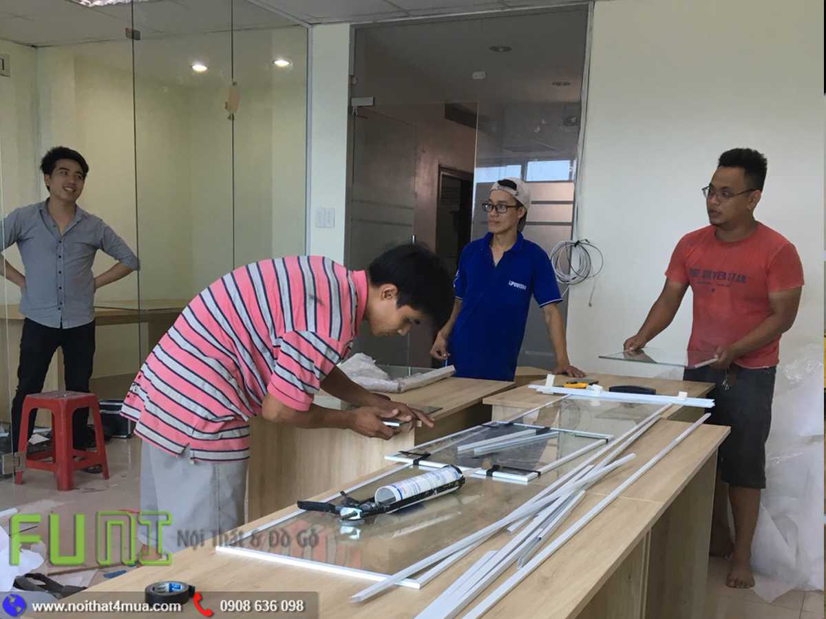 Thi công vách ngăn bàn làm việc nhân viên Thi công vách ngăn bàn làm việc nhân viên