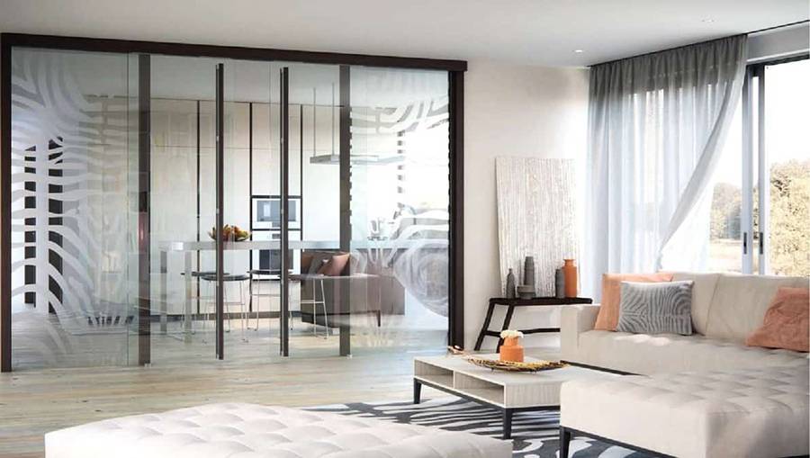 Vách ngăn phòng khách bằng kính cường lực