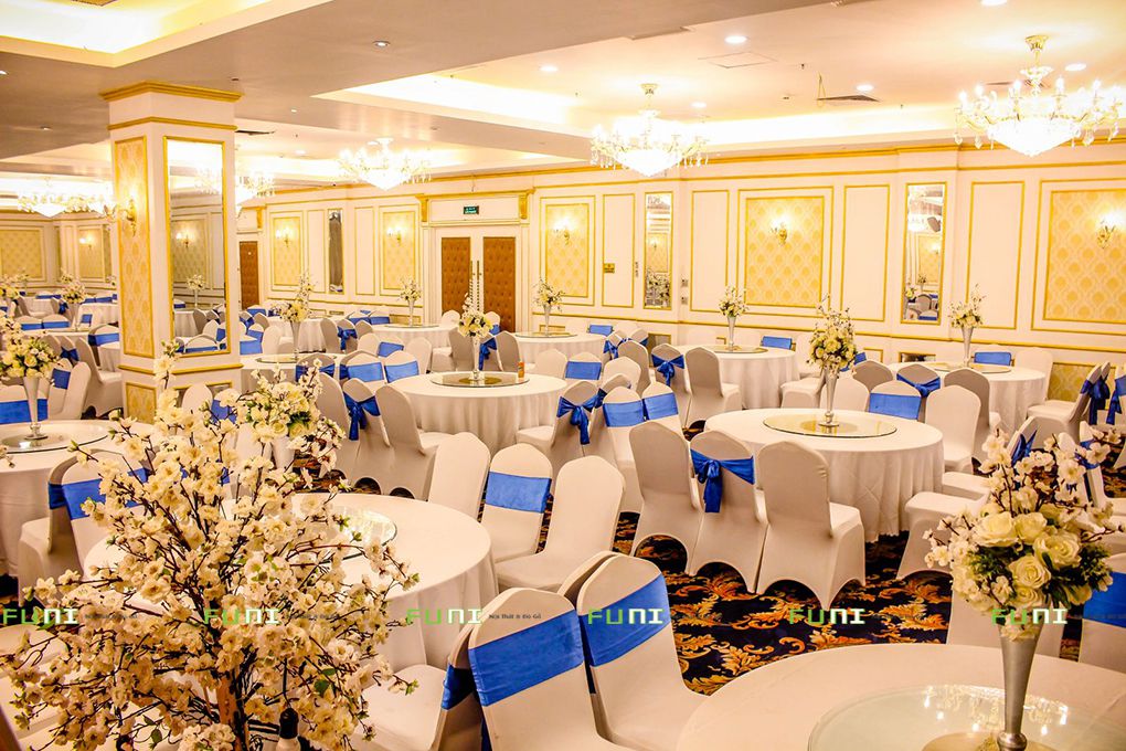 Mẫu thiết kế không gian nhà hàng tiệc cưới đẹp Mẫu thiết kế không gian nhà hàng tiệc cưới đẹp