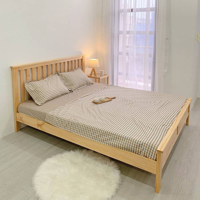 Giường gỗ thông