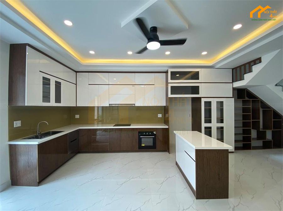 Mẫu tủ bếp gỗ an cường hình chữ u đẹp