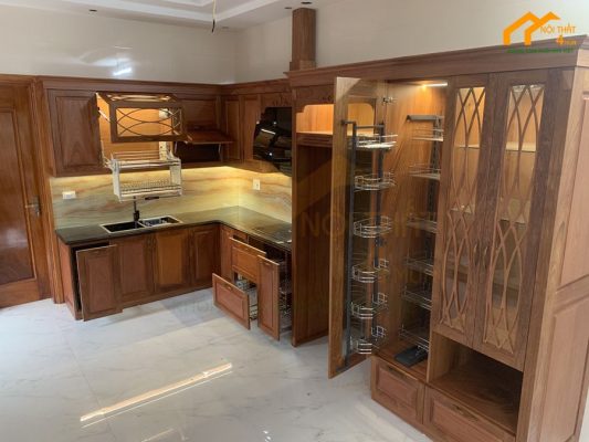 Mẫu tủ bếp gỗ gõ đỏ đẹp