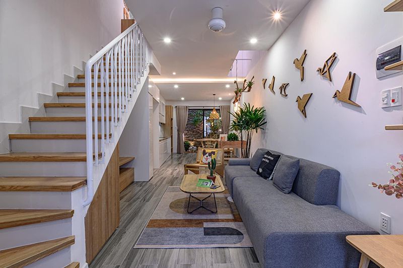 Mẫu cầu thang nhà ống 4m