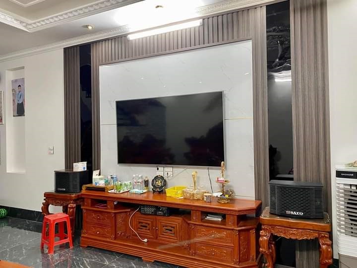 Báo giá thi công nội thất phòng khách trọn gói tại TpHCM 12 Mẫu phòng khách tân cổ điển