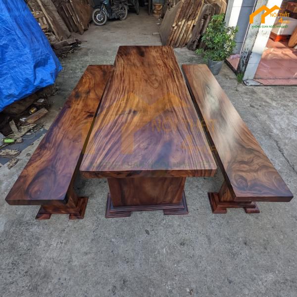 Sản xuất bàn gỗ me tây