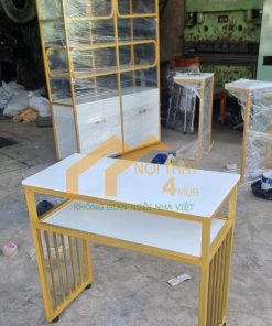 Bàn nail tay nhỏ gọn